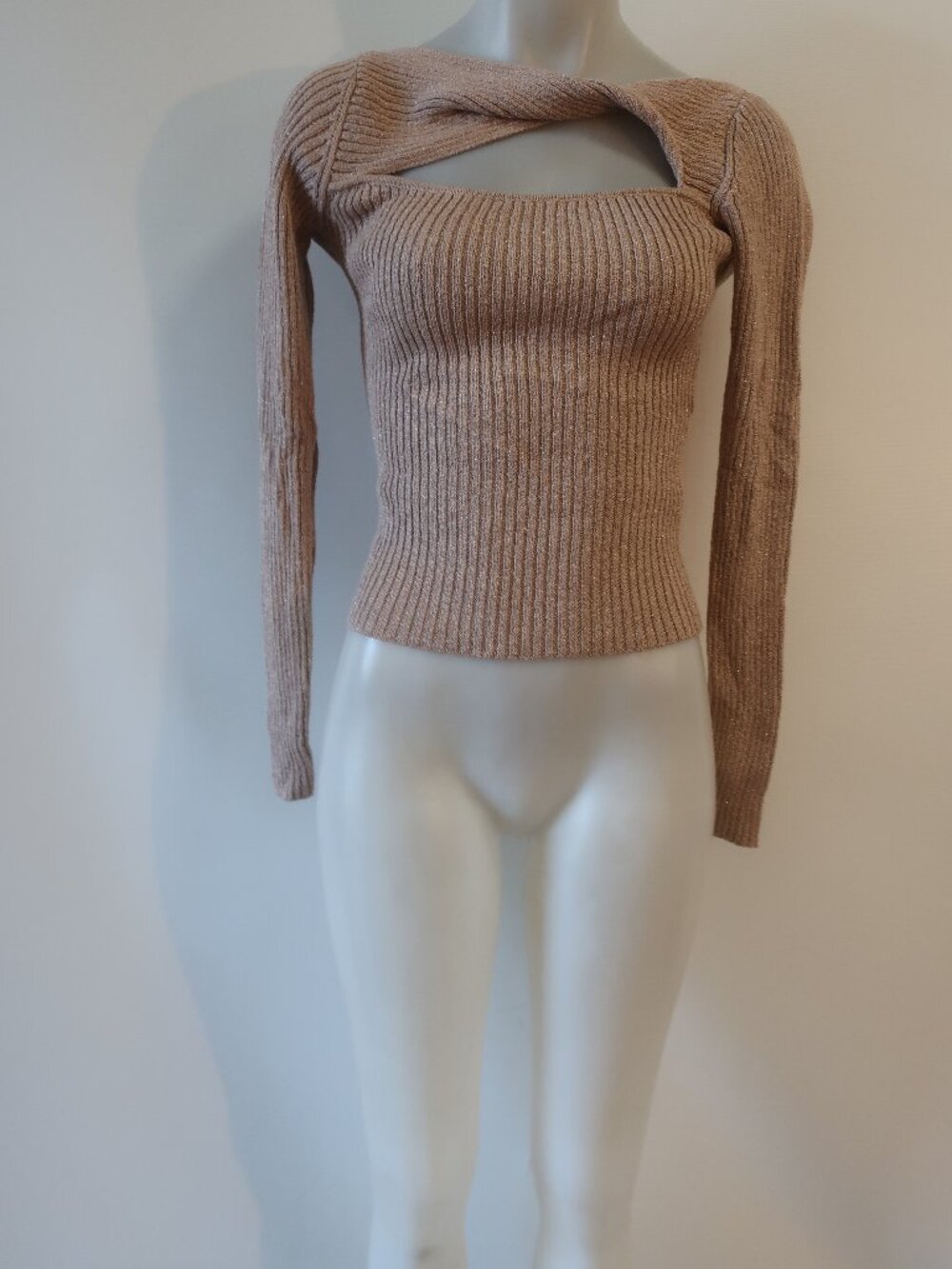 Womens Intermix Metallic Gold Open Twist Neck Sweater P/S - Picture 2 of 8